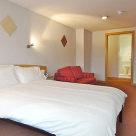 Rosemount Hotel Heathrow Хаунслоу Стая снимка
